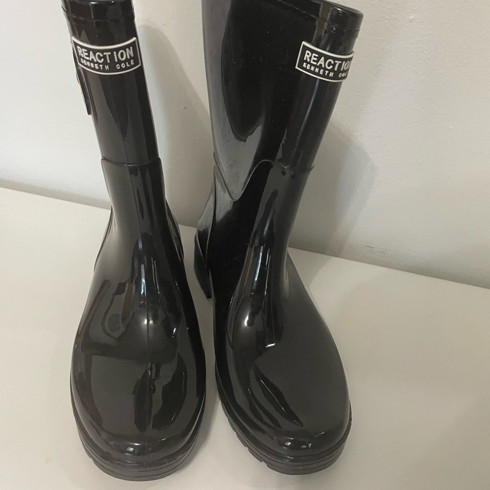Reaction Kenneth Cole rain boots - Picture 3 of 5